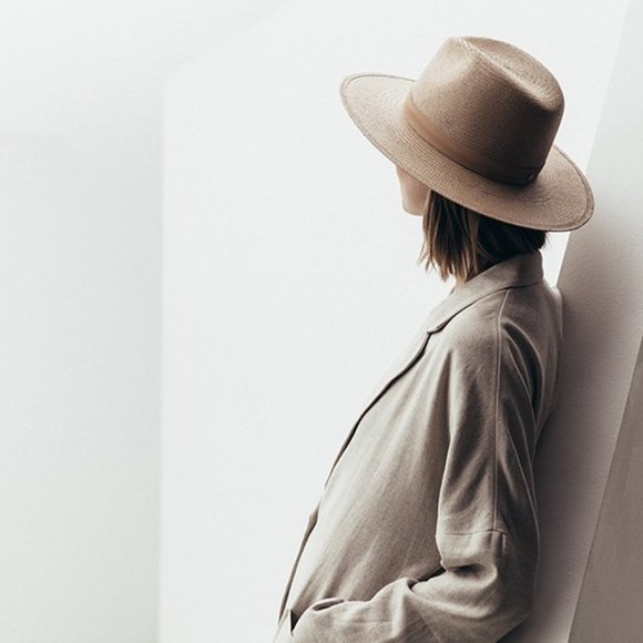 ISO Janessa Leone Simone Hat (Sizes M/L)